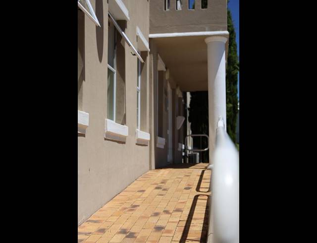 BUSINESS PROPERTY TO RENT IN HIGH CAPE